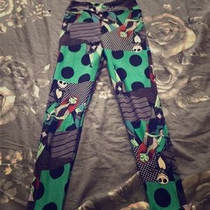 Lularoe Leggings & matching light jade top (Small)